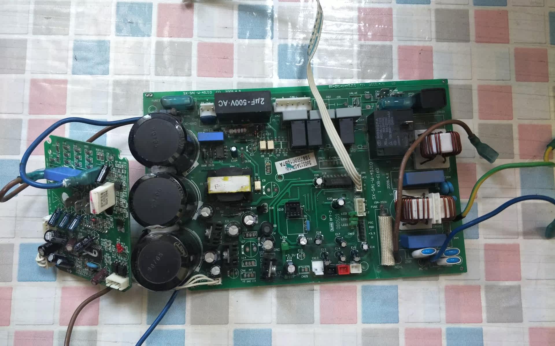 空调变压器和主板坏好修理吗_空调有外机风扇不转主板坏_奥克斯空调hfj主板坏了