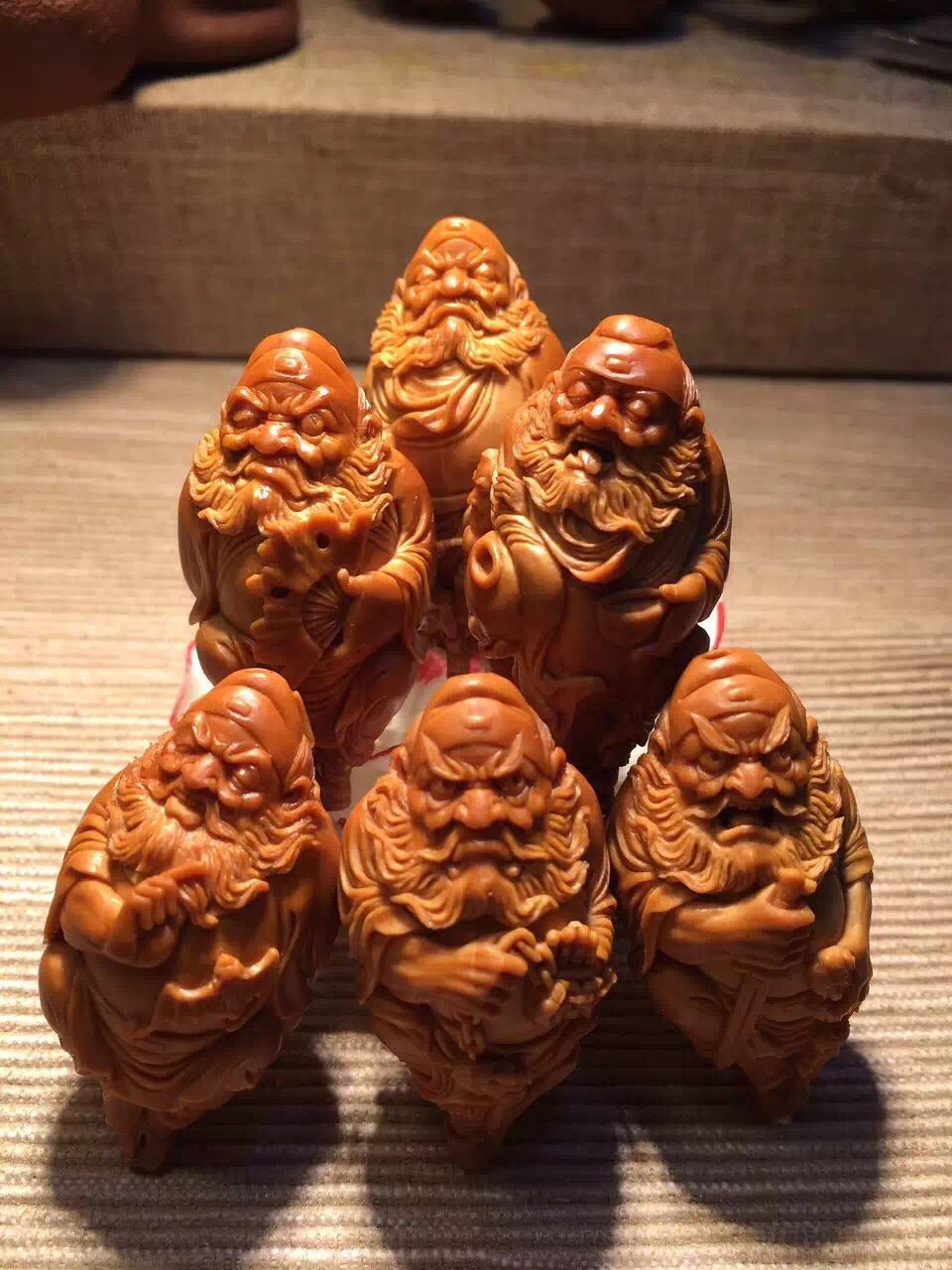 苏工精品橄榄核雕 苦石作品 圆雕六钟馗手串