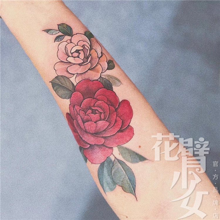 花臂少女tattoo girl x22手臂花朵花卉红花叶子手腕胳膊纹身贴