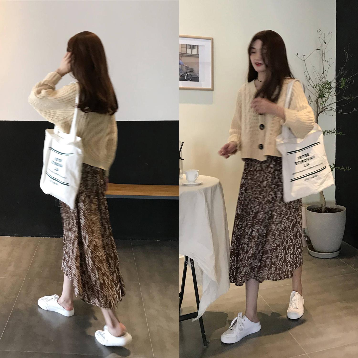 v领毛衣女宽松韩版慵懒风秋冬短款针织毛线套装裙子碎花半身裙女